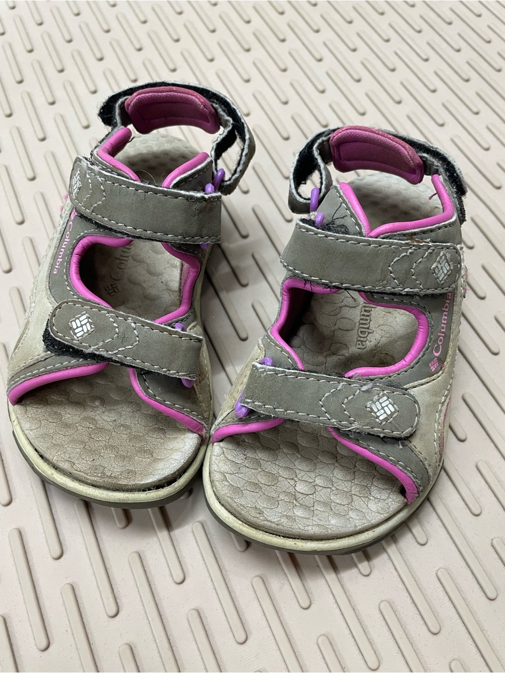 Columbia Techsun Vent Sandals Toddler 8 Grey Pink Good Outdoor Hiking BC4567-060